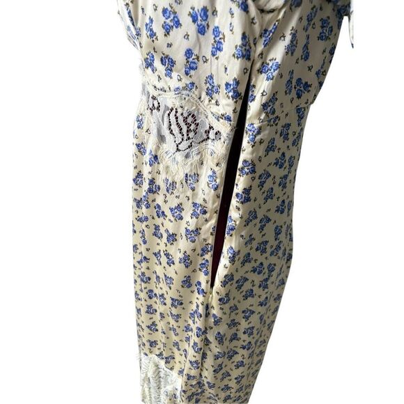 Urban Outfitters UO Lauren Lace-Trim Floral Midi Dress size L Cream Blue Ditsy B - Picture 13 of 14